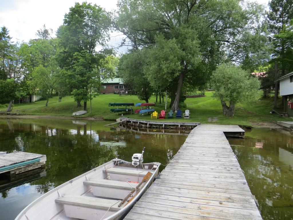 Bondi Village Cottage Resort Lake of Bays Εξωτερικό φωτογραφία