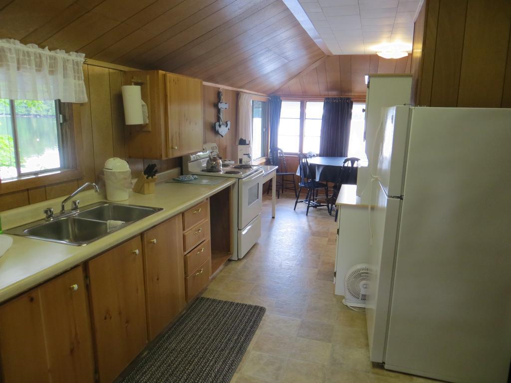 Bondi Village Cottage Resort Lake of Bays Εξωτερικό φωτογραφία