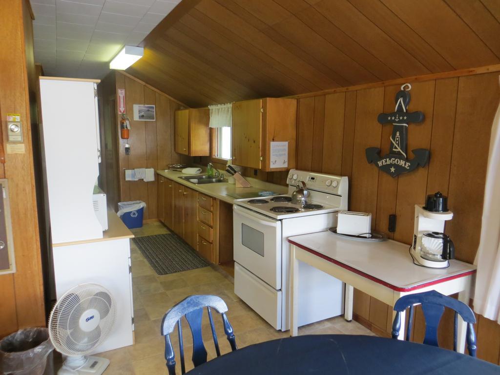 Bondi Village Cottage Resort Lake of Bays Εξωτερικό φωτογραφία