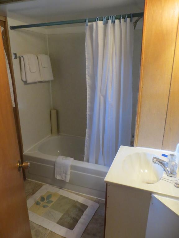 Bondi Village Cottage Resort Lake of Bays Εξωτερικό φωτογραφία