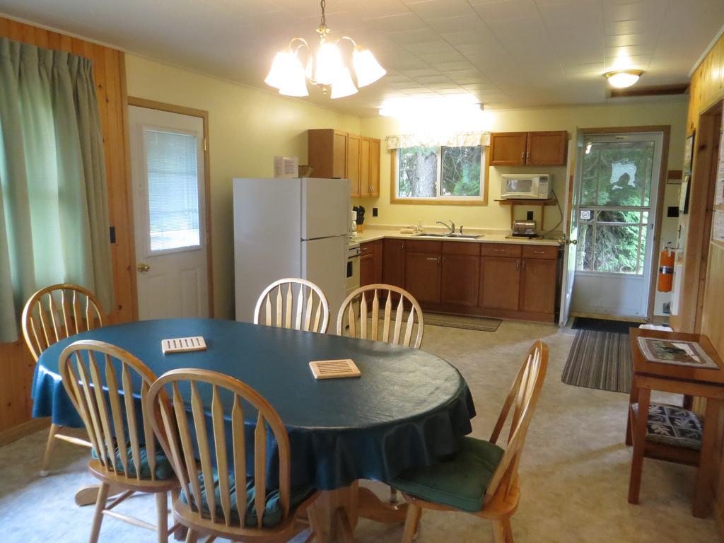 Bondi Village Cottage Resort Lake of Bays Εξωτερικό φωτογραφία